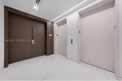 300 Biscayne Boulevard #2701, Miami, FL 33131 - Photo 34