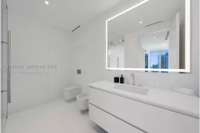 300 Biscayne Boulevard #2701, Miami, FL 33131 - Photo 24