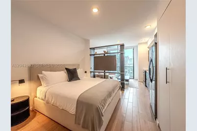 398 NE 5th #4316, Miami, FL 33132 - Photo 6