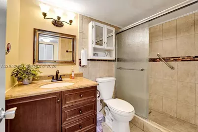 1000 Colony Point #422, Pembroke Pines, FL 33026 - Photo 2