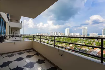 2500 Parkview #1503, Hallandale Beach, FL 33009 - Photo 2