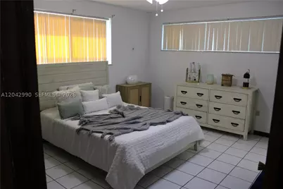 11512 NW 58th, Hialeah, FL 33012 - Photo 36
