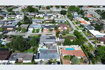 11512 NW 58th, Hialeah, FL 33012 - Photo 8