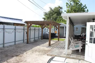 11512 NW 58th, Hialeah, FL 33012 - Photo 52