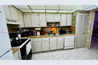 [Address not provided], Hallandale Beach, FL 33009 - Photo 2