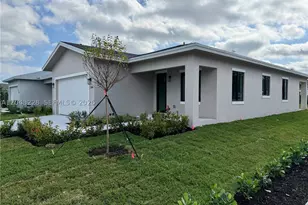 288 SW 2nd, Deerfield Beach, FL 33441 - Photo 2