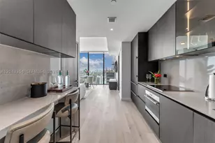 20 NE 11th, Miami, FL 33132 - Photo 4