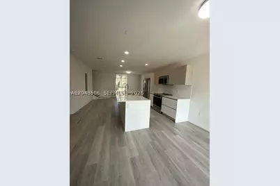 2561 NE 193rd #1208, Miami, FL 33180 - Photo 2