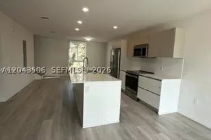 2561 NE 193rd, Miami, FL 33180 - Photo 2