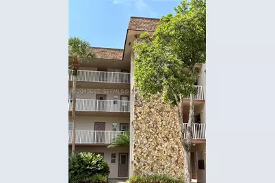 8101 SW 24th #405, Davie, FL 33324 - Photo 2
