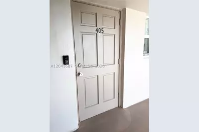 8101 SW 24th #405, Davie, FL 33324 - Photo 6