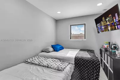 15100 NE 14th, North Miami Beach, FL 33162 - Photo 12