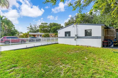 15100 NE 14th, North Miami Beach, FL 33162 - Photo 4