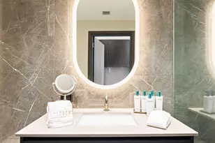 20 NE 11th, Miami, FL 33132 - Photo 26