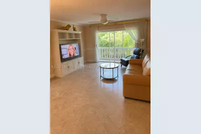 219 NE 14th #306, Hallandale Beach, FL 33009 - Photo 4