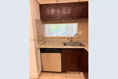 498 NW 165th St #D-204, Miami, FL 33169 - Photo 4