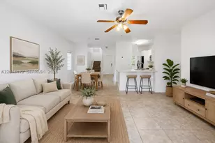 16035 Emerald Cove, Weston, FL 33331 - Photo 4