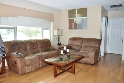 5630 SW 55th, Davie, FL 33314 - Photo 4