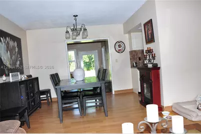 5630 SW 55th, Davie, FL 33314 - Photo 6