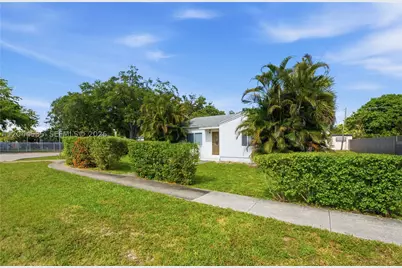 12475 NW 10th, North Miami, FL 33168 - Photo 32