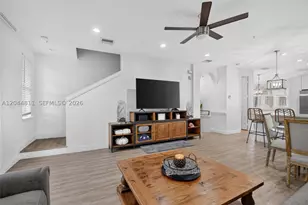 810 N 3rd Ave N, Lake Worth, FL 33460 - Photo 16