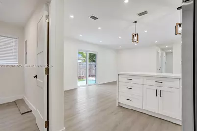 211 SW 64th, Pembroke Pines, FL 33023 - Photo 10