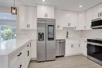 211 SW 64th, Pembroke Pines, FL 33023 - Photo 6