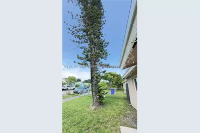920 NW 65th, Miami, FL 33150 - Photo 2