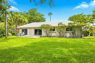 908 Cypress, Pompano Beach, FL 33069 - Photo 28