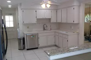 908 Cypress, Pompano Beach, FL 33069 - Photo 14