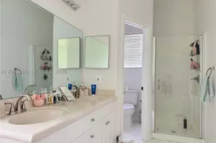 1074 Bluewood, Weston, FL 33327 - Photo 18