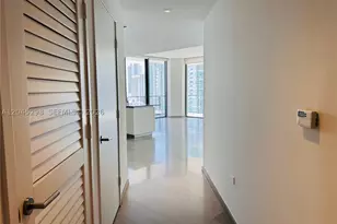 88 SW 7th, Miami, FL 33130 - Photo 2