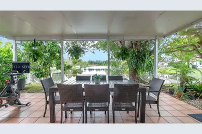 2048 NW 164th, Pembroke Pines, FL 33028 - Photo 12