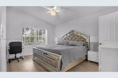 2048 NW 164th, Pembroke Pines, FL 33028 - Photo 14