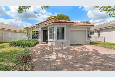 2048 NW 164th, Pembroke Pines, FL 33028 - Photo 36