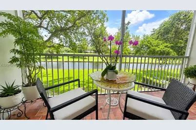 1151 SW 128th #206D, Pembroke Pines, FL 33027 - Photo 2