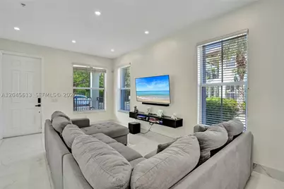 4760 Mimosa #1001, Coconut Creek, FL 33073 - Photo 8