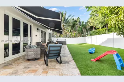 123 SW 164th, Pembroke Pines, FL 33027 - Photo 48
