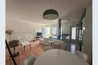 8101 Abbott #17, Miami Beach, FL 33141 - Photo 6