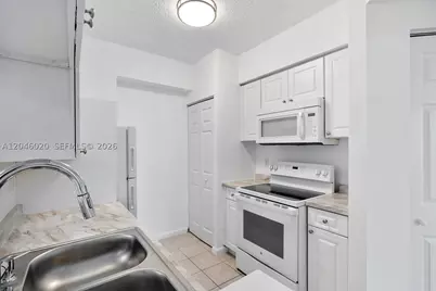 17100 N Bay #1717, Sunny Isles Beach, FL 33160 - Photo 14
