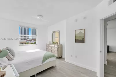 17100 N Bay #1717, Sunny Isles Beach, FL 33160 - Photo 18