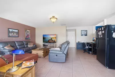 14110 SW 122nd, Miami, FL 33186 - Photo 16