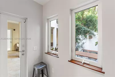 737 Alhambra, Coral Gables, FL 33134 - Photo 14