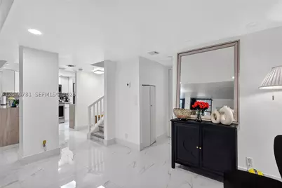 3401 N Country Club #109, Aventura, FL 33180 - Photo 12
