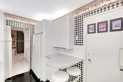 5005 Collins #1224, Miami Beach, FL 33140 - Photo 30