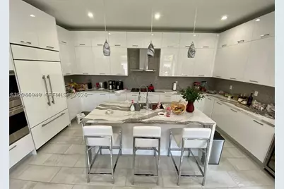 8256 NW 48th, Doral, FL 33166 - Photo 12