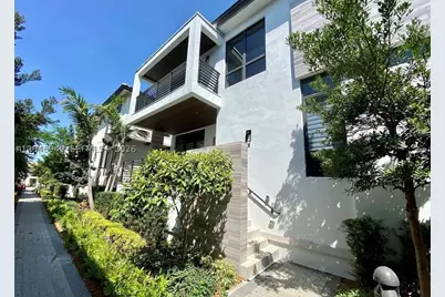 8256 NW 48th, Doral, FL 33166 - Photo 2