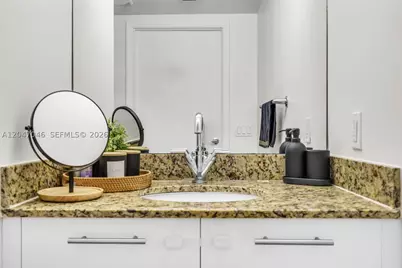 41 SE 5th #908, Miami, FL 33131 - Photo 8