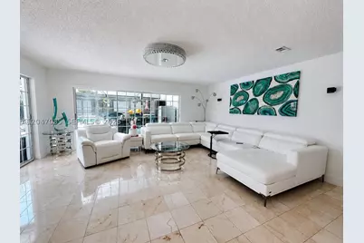 17324 NW 63rd, Hialeah, FL 33015 - Photo 10