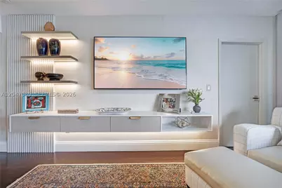 1455 Ocean #904, Miami Beach, FL 33139 - Photo 4